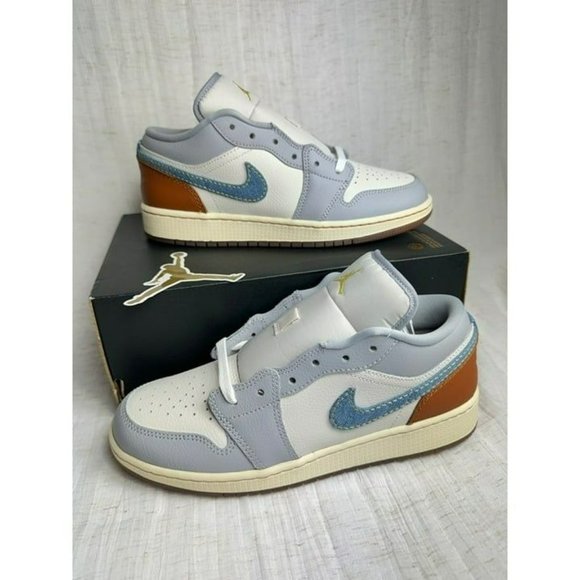 D43- SIZE 7Y/ 8.5 WOMENS NIKE AIR JORDAN 1 LOW PHANTOM / BLUE FZ5046 041 - Picture 12 of 12